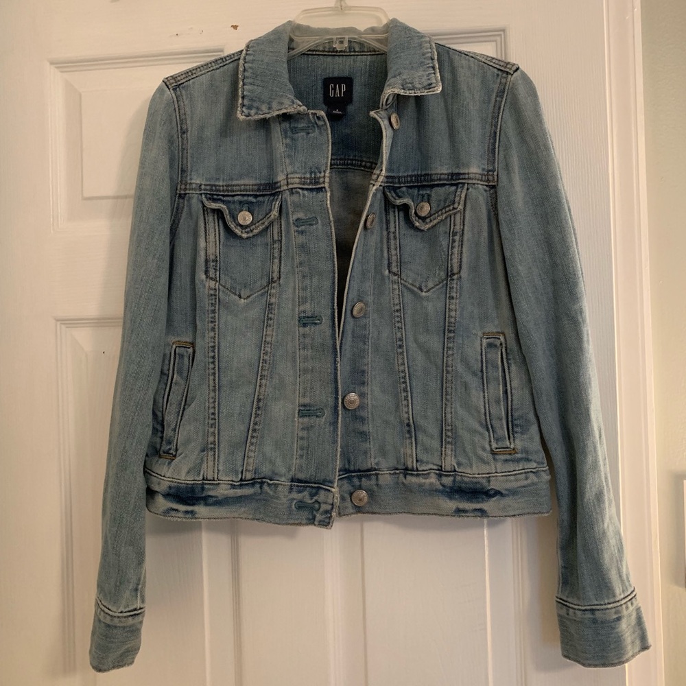 Super cute denim jacket!